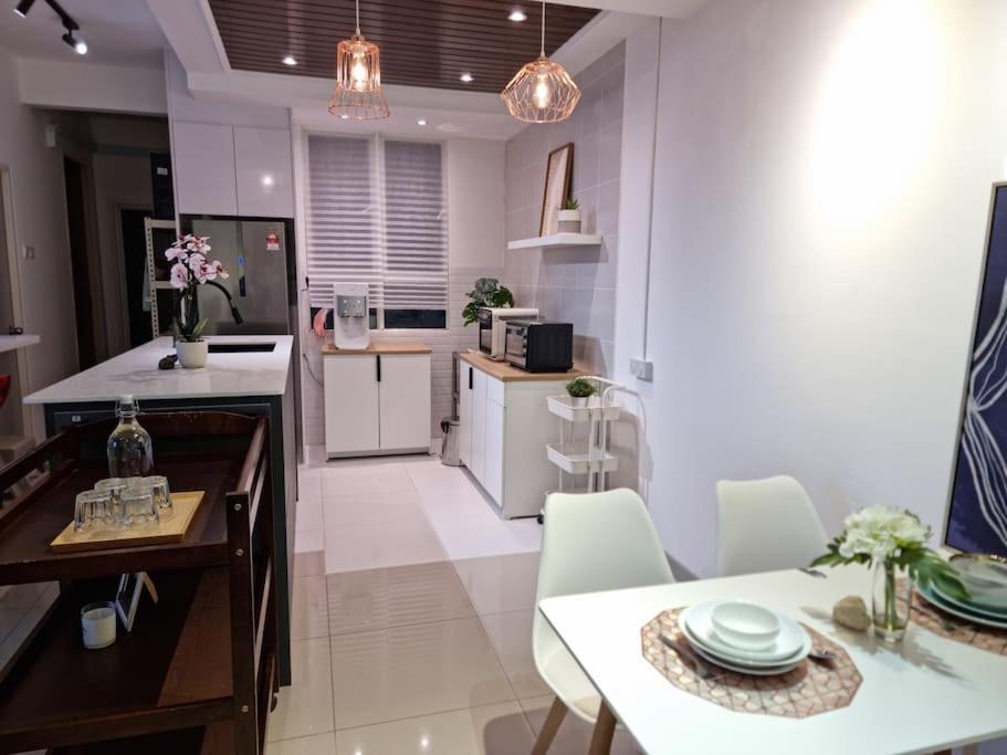 The Cotton Bleu Homestay Kuala Terengganu Extérieur photo